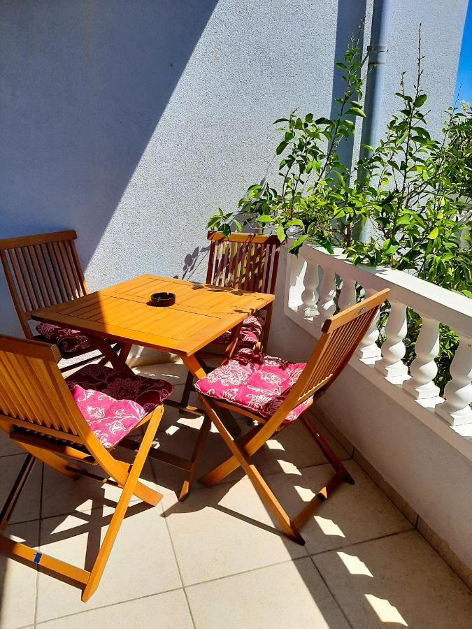 Apartments Stokic Rab Town Bagian luar foto