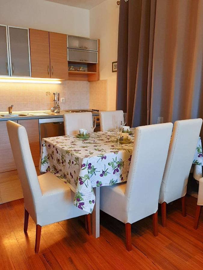 Apartments Stokic Rab Town Bagian luar foto