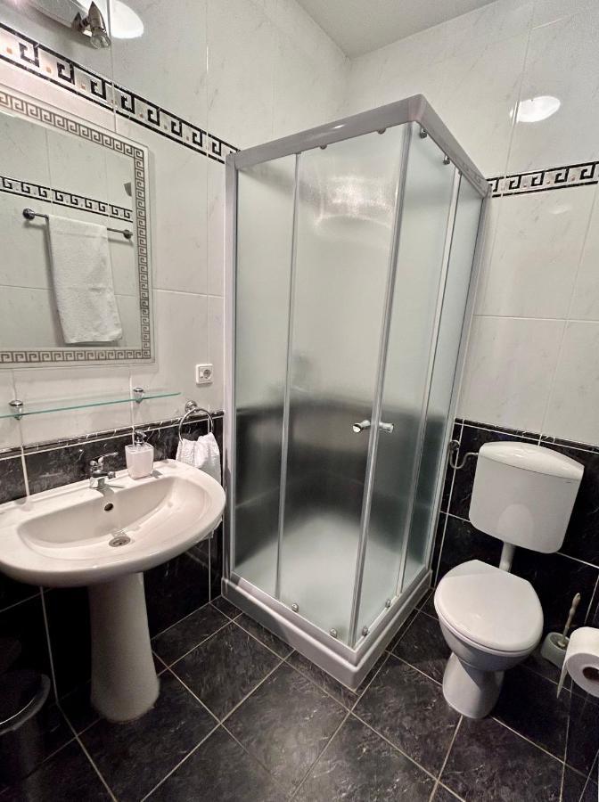 Apartments Stokic Rab Town Bagian luar foto