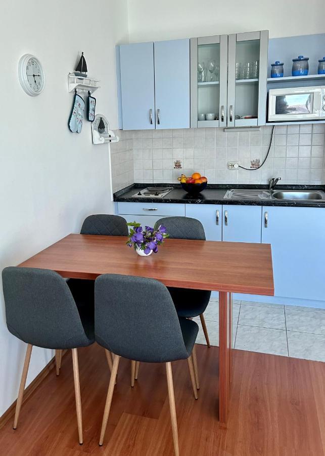 Apartments Stokic Rab Town Bagian luar foto